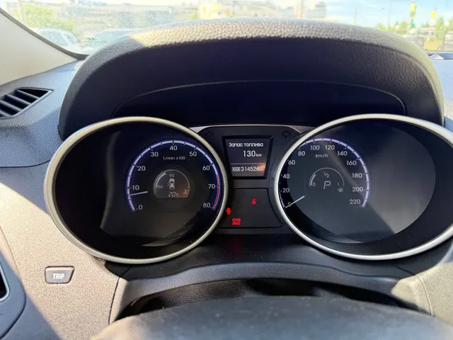 автомобиль марки HYUNDAI модель ix35 2012 г.в. VIN-номер TMAJU81BDDJ395842