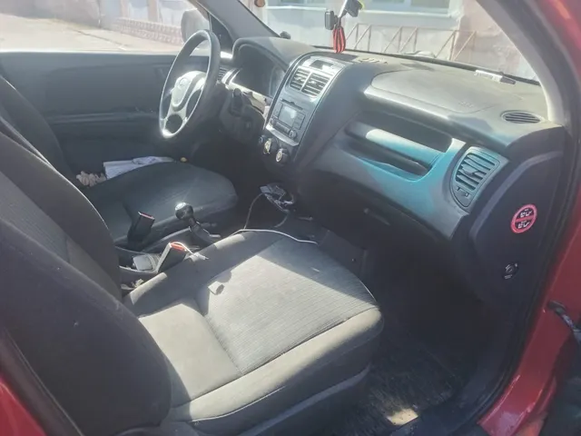 Автомобиль: марки: KIA, модель: Sportage, год выпуска: 2010 г., идентификационный номер (VIN): XWEKG812AA0005165