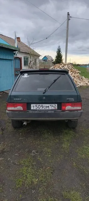Автомобиль марки ВАЗ модель 21093 2004 г.в. VIN-номер XTA21093043650134