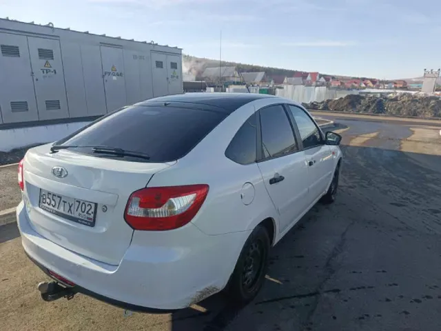 Автомобиль марки LADA модель GRANTA 2015 г.в. VIN-номер XTA219110FY182737