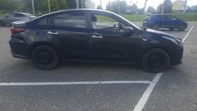 Автомобиль марки KIA модель RIO 2020 г.в. VIN-номер Z94C241BBLR174996