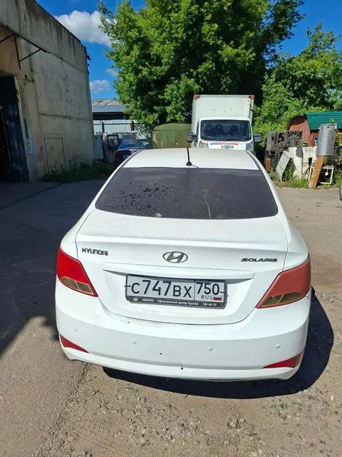 Автомобиль марки HYUNDAI модель Solaris 2013 г.в. VIN-номер Z94CT41DADR264310, находится в залоге у ПАО «Совкомбанк»
