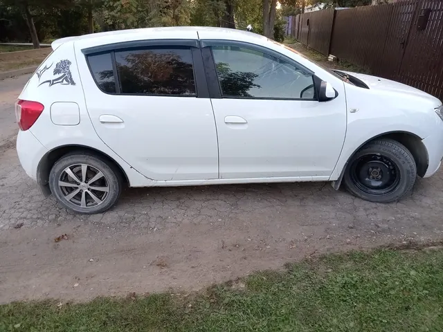 Автомобиль марки RENAULT модель, Sandero 2019 г.в. VIN-номер X7L5SRMA462421630, цвет белый, залогодержатель: ПАО "СовкомБанк"