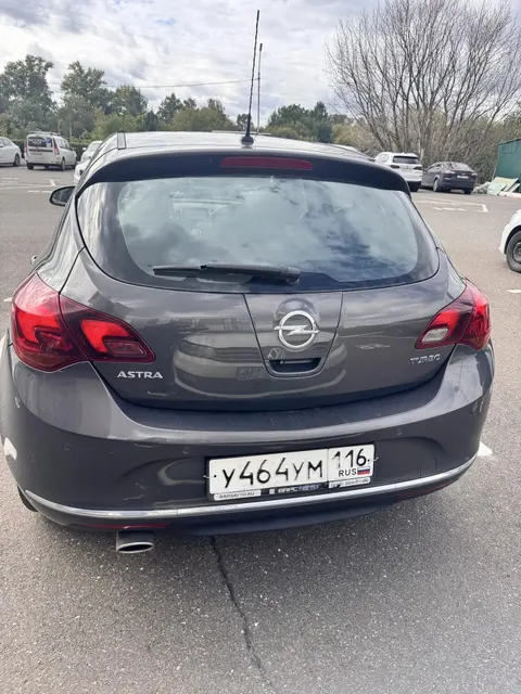 Автомобиль марки OPEL модель P-J ASTRA 2014 г.в. VIN-номер XUFPE6EJ2E3024706 в залоге у ПАО Совкомбанк