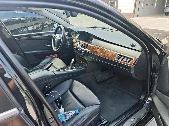 Автомобиль марки BMW модель 530Xi 2008 г.в. VIN-номер X4XNV58468CY91484
