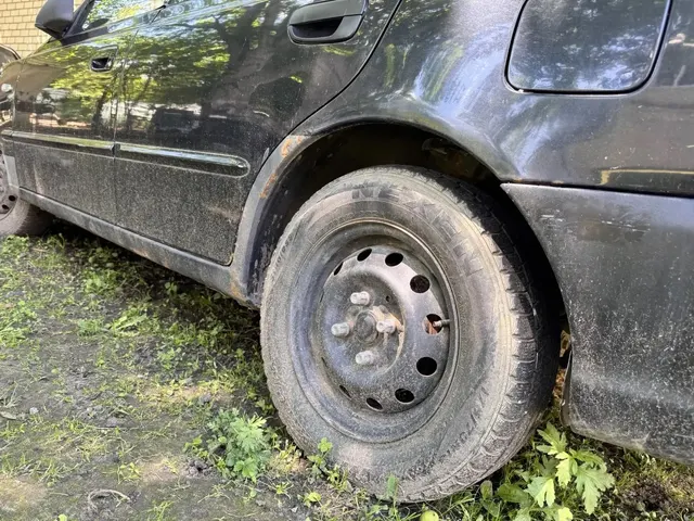 Легковой автомобиль марки: HYUNDAI, модели: Accent, год выпуска: 2005 г., кузов №: X7MCF41GP5M052661, идентификационный номер (VIN): X7MCF41GP5M052661