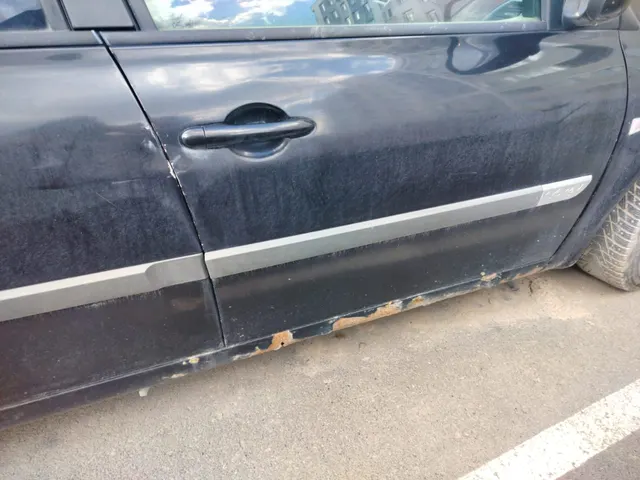Легковой автомобиль RENAULT MEGANE S2E16 115E2, 2006 г.в., VIN VF1LM1B0H36497792. Совместная собственность. Залоговое имущество ООО МКК «Корона».