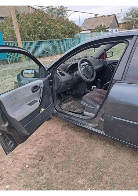 Легковой автомобиль марки: RENAULT, модель: Megane II, год выпуска: 2005 г., идентификационный номер (VIN): VF1LM1B0H33631041