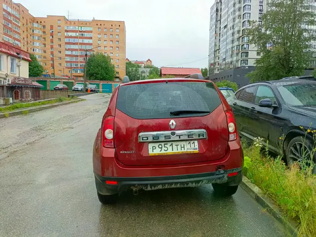 Автомобиль марки RENAULT модель Duster 2013 г.в. VIN-номер X7LHSRH8549065860