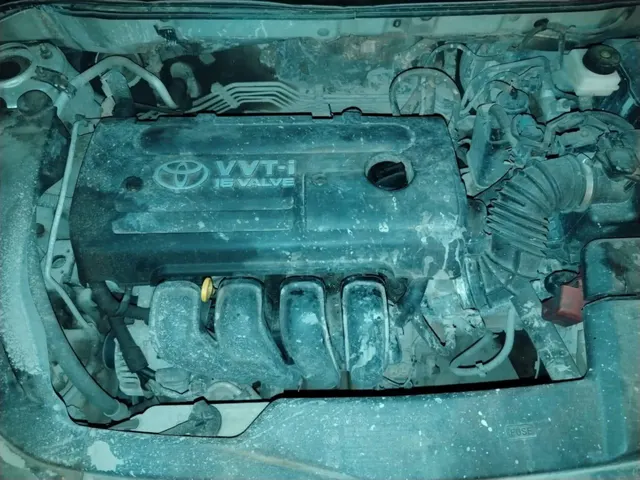 Легковой седан Toyota Avensis 2006 года выпуска, светло-оливкого цвета, VIN SB1BR56L50E184338, СТС 9969 125876, является предметом залога ПАО Совкомбанк