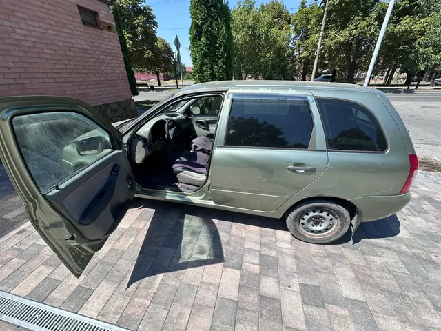 Автомобиль марки LADA модель 111740 LADA KALINA 2010 г.в. VIN-номер XTA111740A0052278