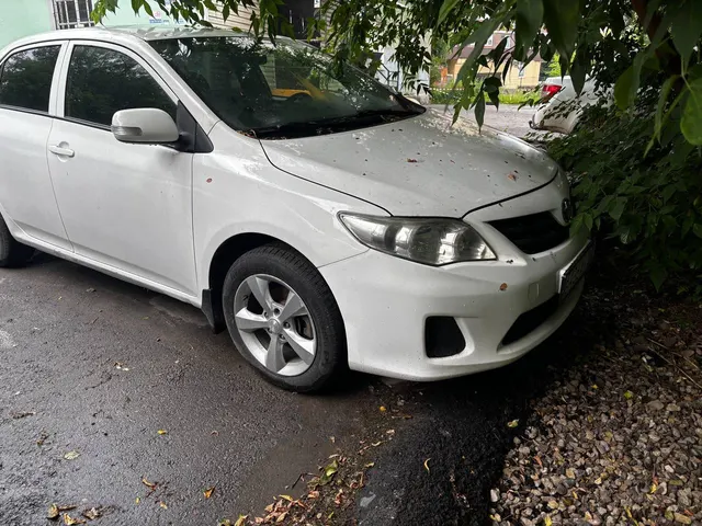 Автомобиль марки TOYOTA модель Corolla 2012 г.в. VIN-номер JTNBV58E00J178357