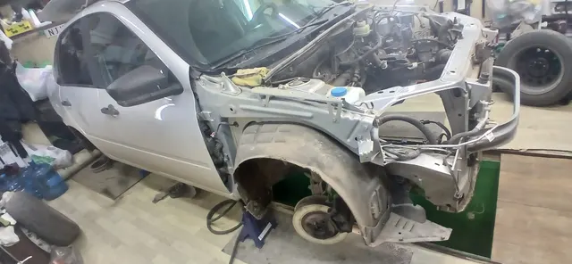 Автомобиль марки LADA модель Granta 2019 г.в. VIN-номер XTA219010K0617606 (в залоге за ПАО «СОВКОМБАНК»)