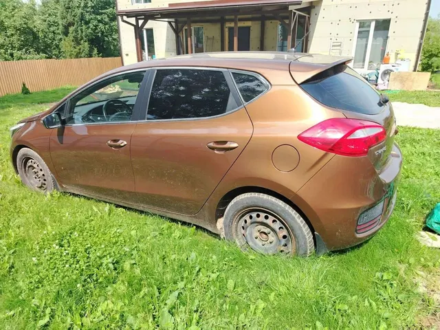 Автомобиль марки KIA модель Ceed 2016 г.в. VIN-номер XWEHN513GG0001205
