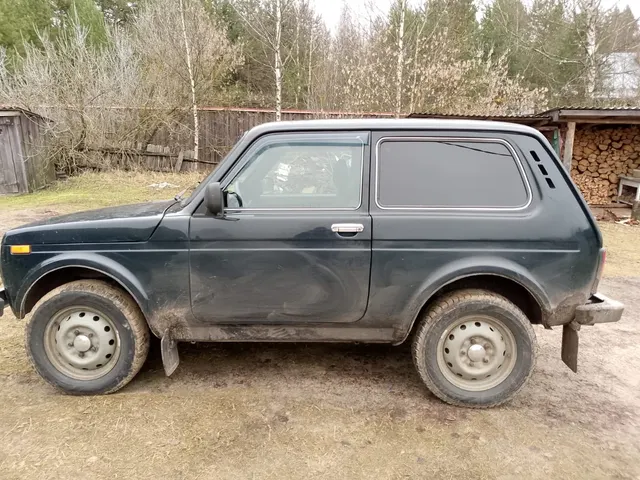 Легковой автомобиль марки: LADA, модель: 212140, год выпуска: 2014, цвет кузова: темно-зеленый, идентификационный номер: XTA21240F2209608