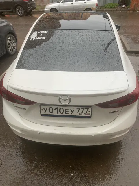 Автомобиль марки MAZDA, модель 3, 2014 г.в., идентификационный номер (VIN): JMZBM42A831140596, гос. номер У010ЕУ777, цвет: белый.