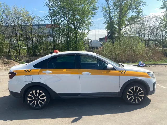 Легковой автомобиль марки: LADA, модель: VESTA GFL110, номер кузова: XTAGFL110R0735471, год выпуска: 2023, идентификационный номер: XTAGFL110R0735471