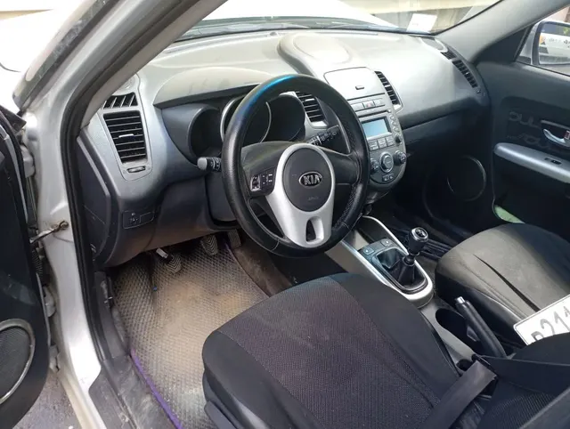 Автомобиль марки KIA модель Soul 2013 г.в. VIN-номер XWEJT811AD0003874