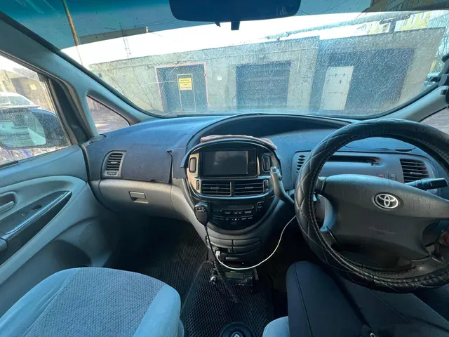 Автомобиль марки TOYOTA модель estima 2001 г.в. VIN-номер ACR300133977