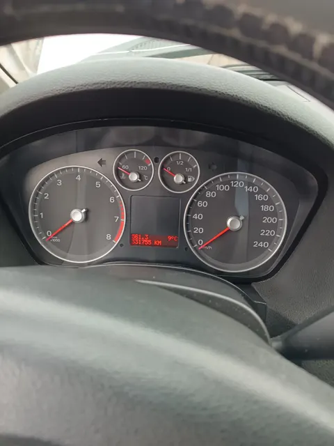 Автомобиль марки FORD модель C-Max, 2007 года выпуска, VIN-номер WF0EXXGCDE7J37922.
