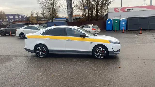 Автомобиль марки KAIYI модель E5 2023 г.в. VIN-номер XUUJA2G21P0005741