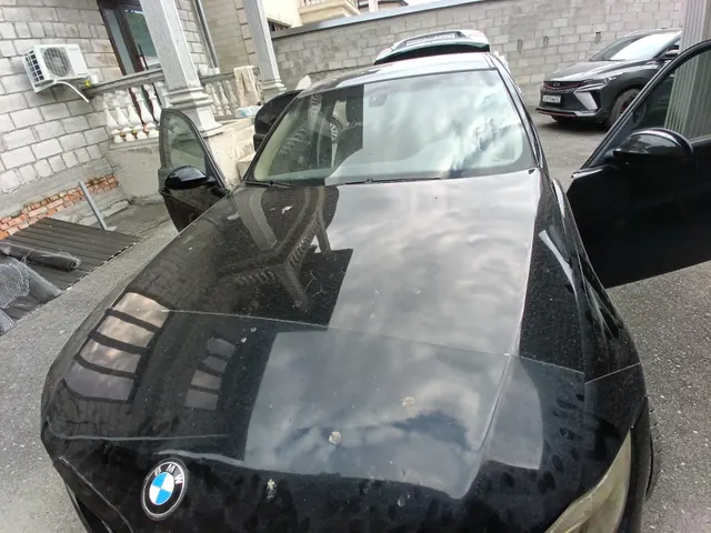 Автомобиль марки BMW модель 320I 2006 г.в. VIN-номер WBAVA71000PY69454