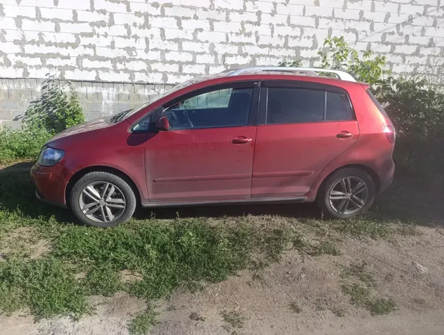 Автомобиль марки VOLKSWAGEN модель Golf V 2008 г.в. VIN-номер WVWZZZ1KZ9W811851