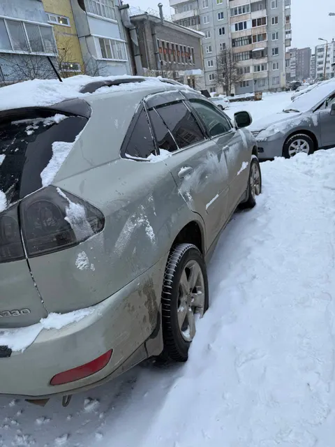Автомобиль марки LEXUS модель RX-330 2004 г.в. VIN-номер 2T2GA31U74C011518