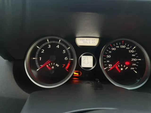 Легковой автомобиль марки: RENAULT модель: Megane II P2A16A115 Е2, год выпуска: 2007 г., идентификационный номер (VIN): VF1LM1B0E38628260, залог ПАО «Совкомбанк».