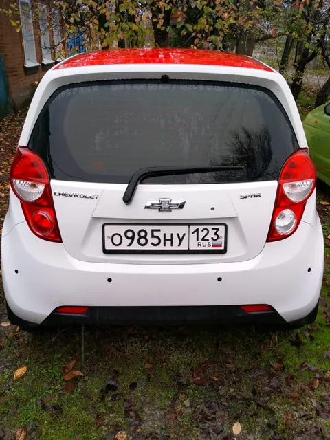 автомобиль марки CHEVROLET Spaгk (2013 года выпуска, VIN: XWBMA481JEA517232. В залоге у ПАО «Совкомбанк»