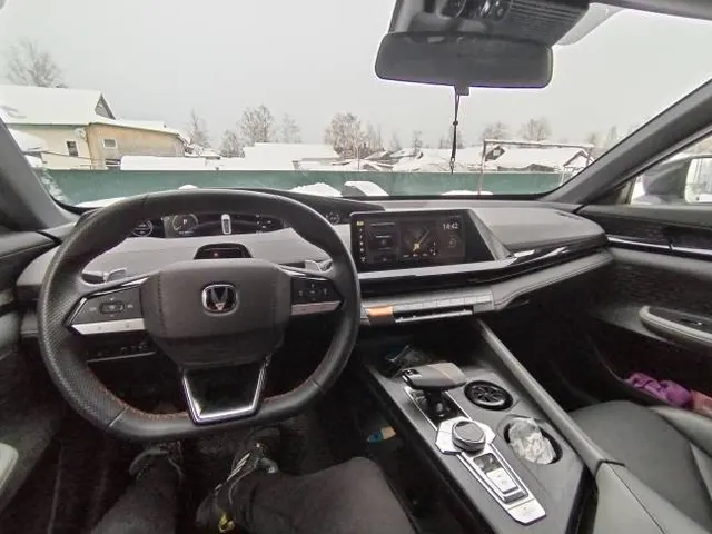 Автомобиль марки CHANGAN UNI-V, 2023 г.в., VIN LS5A2DKEXRA942642