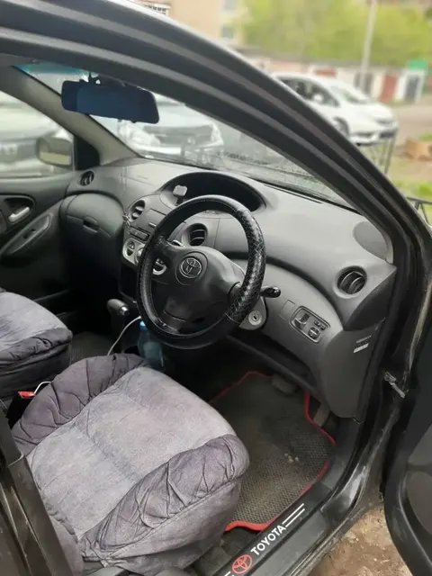 Легковой автомобиль: марки TOYOTA модель VITZ 2003 г.в. номер кузова SCP13-0006823