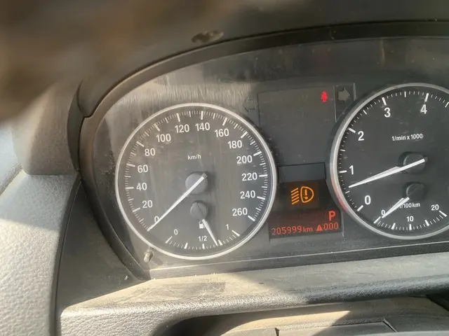Автомобиль марки BMW, модель X1, 2011 г.в., VIN-номер WBAVL31080VS05904