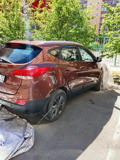 Автомобиль марки Hyundai модель ix35 2013 г.в., VIN-номер TMAJU81EDEJ481933