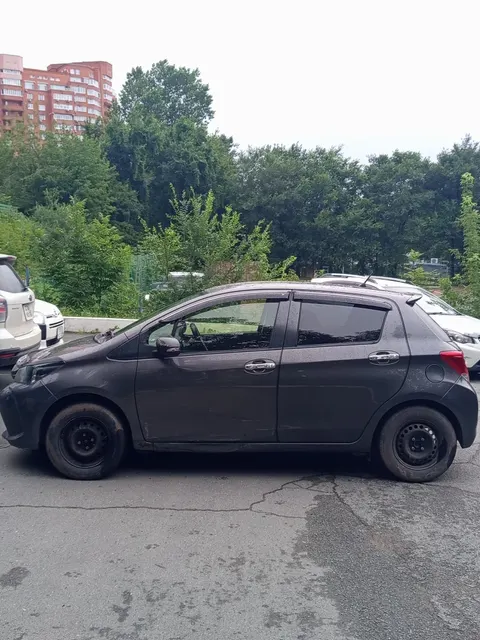 Автомобиль легковой марки: TOYOTA, модель: Vitz, год выпуска: 2015 г., кузов №: KSP130-2155656