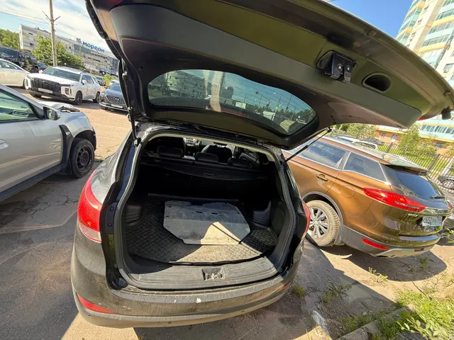 автомобиль марки HYUNDAI модель ix35 2012 г.в. VIN-номер TMAJU81BDDJ395842
