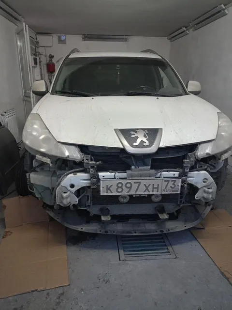 Автомобиль марки PEUGEOT модель 4007 2011 г.в. VIN номер Z8TVUSFZFBM951567