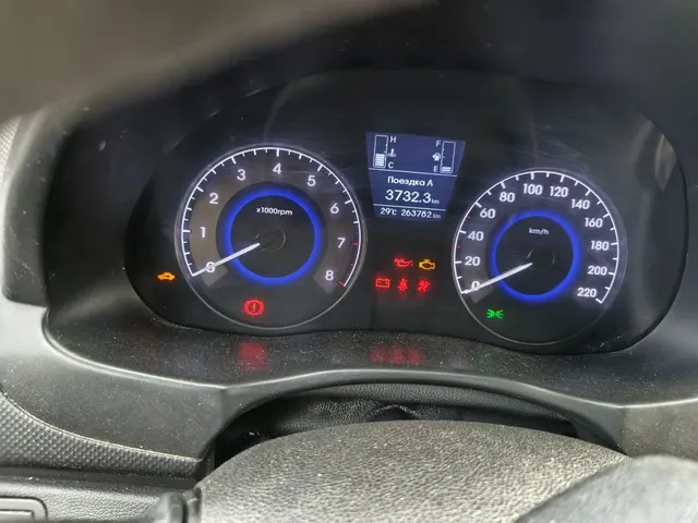 Автомобиль марки HYUNDAI модель Solaris 2014г.в. VIN-номер Z94CU41DAFR375969