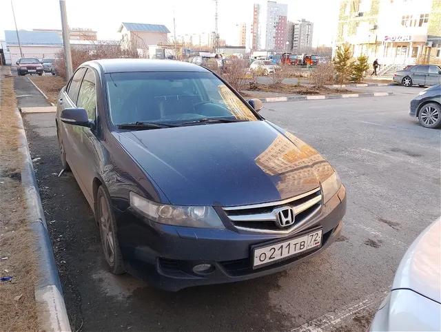 Автомобиль марки HONDA модель Accord 2007 г.в. VIN-номер JHMCL76408C209359