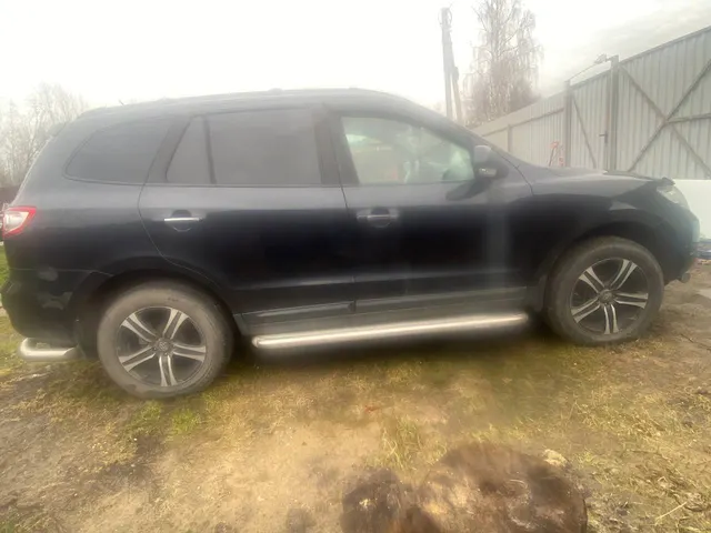 Автомобиль марки HYUNDAI модель Santa Fe 2.7 GLS AT 2008 г.в. VIN-номер KMHSH81DP9U417120