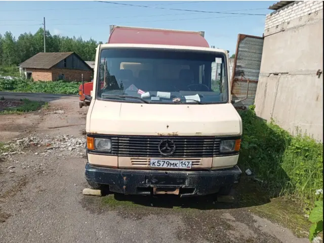 Легковой автомобиль марки: MERCEDES BENZ, модели: 609D, год выпуска: 1993 г., идентификационный номер (VIN): WDB6680021N011083