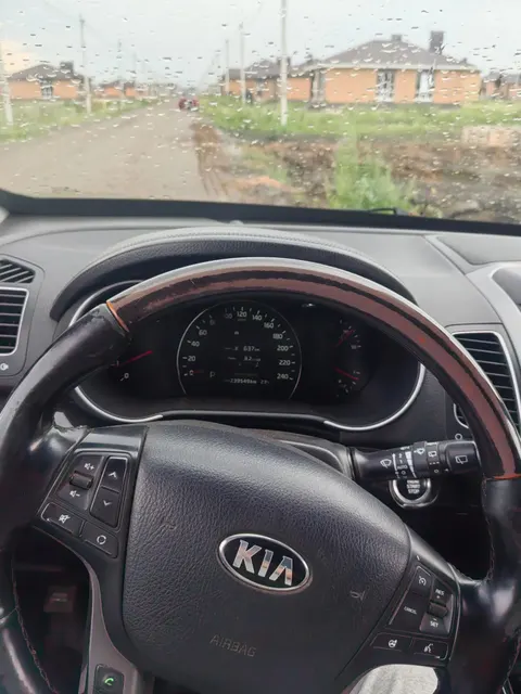 Автомобиль марки KIA модель Sorento 2018 г.в. VIN-номер XWEKU814DHC006247