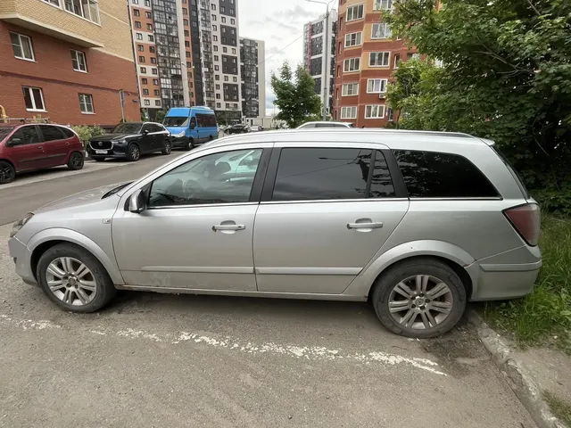 Автомобиль марки Opel модель Astra 2011 г.в. VIN-номер XWF0AHL35B0010286
