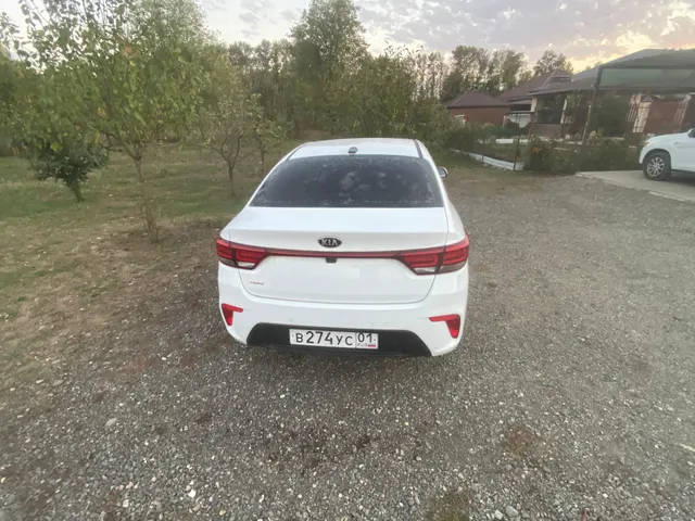 Легковой автомобиль марки: KIA, модель: Rio, год выпуска: 2019 г., идентификационный номер (VIN): Z94C341BBKR139854. В залоге у ПАО Совкомбанк.