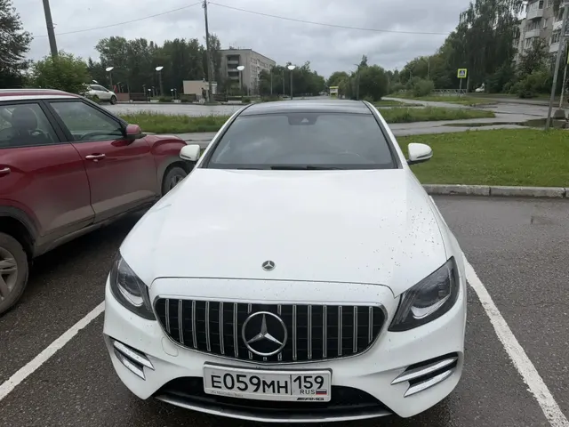 Автомобиль марки MERCEDES-BENZ модель E200 4MATIC 2016 г.в. VIN-номер WDD2130431A101039