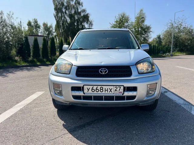 Автомобиль марки TOYOTA модель RAV 4 2003 г.в. VIN-номер JTEHH20V400234849