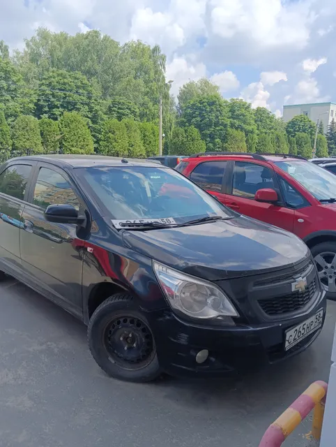 Легковой автомобиль марки: Chevrolet, модель: Cobalt, идентификационный номер (VIN): XWBJF69VJDA029081, кузов №: XWBJF69VJDA029081. Имущество находится в залоге ПАО "Совкомбанк".