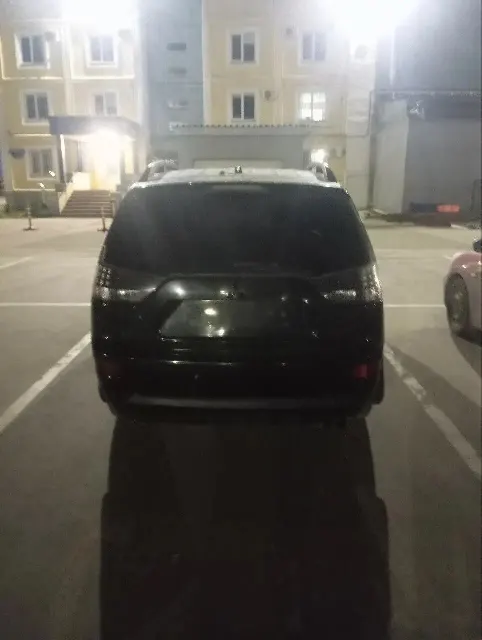 Автомобиль марки: MITSUBISHI, модель: Outlander 3.0,