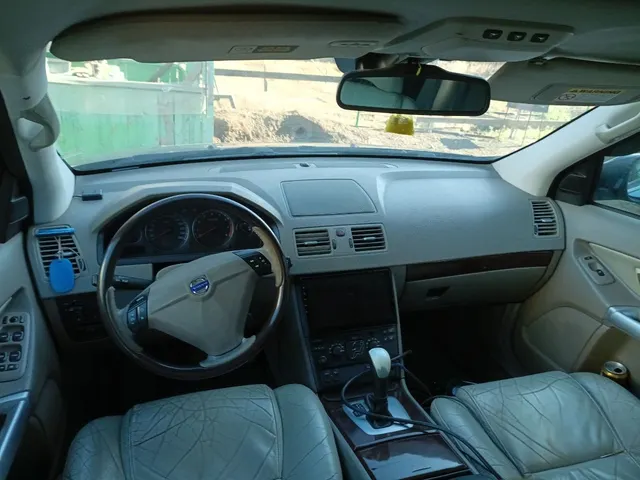 Автомобиль марки VOLVO модель XC90 2003 г.в. VIN-номер YV1CM91H331020892