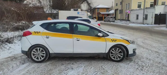 Автомобиль марки KIA модель Ceed 2015 г.в. VIN-номер XWEHN512BG0034419